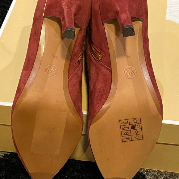 Michael Kors booties - Picture 5 of 9